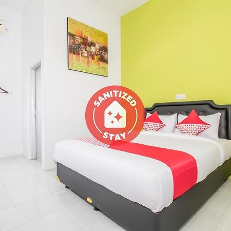 Oyo 2270 Hotel Taman Wirama Денпасар Екстериор снимка