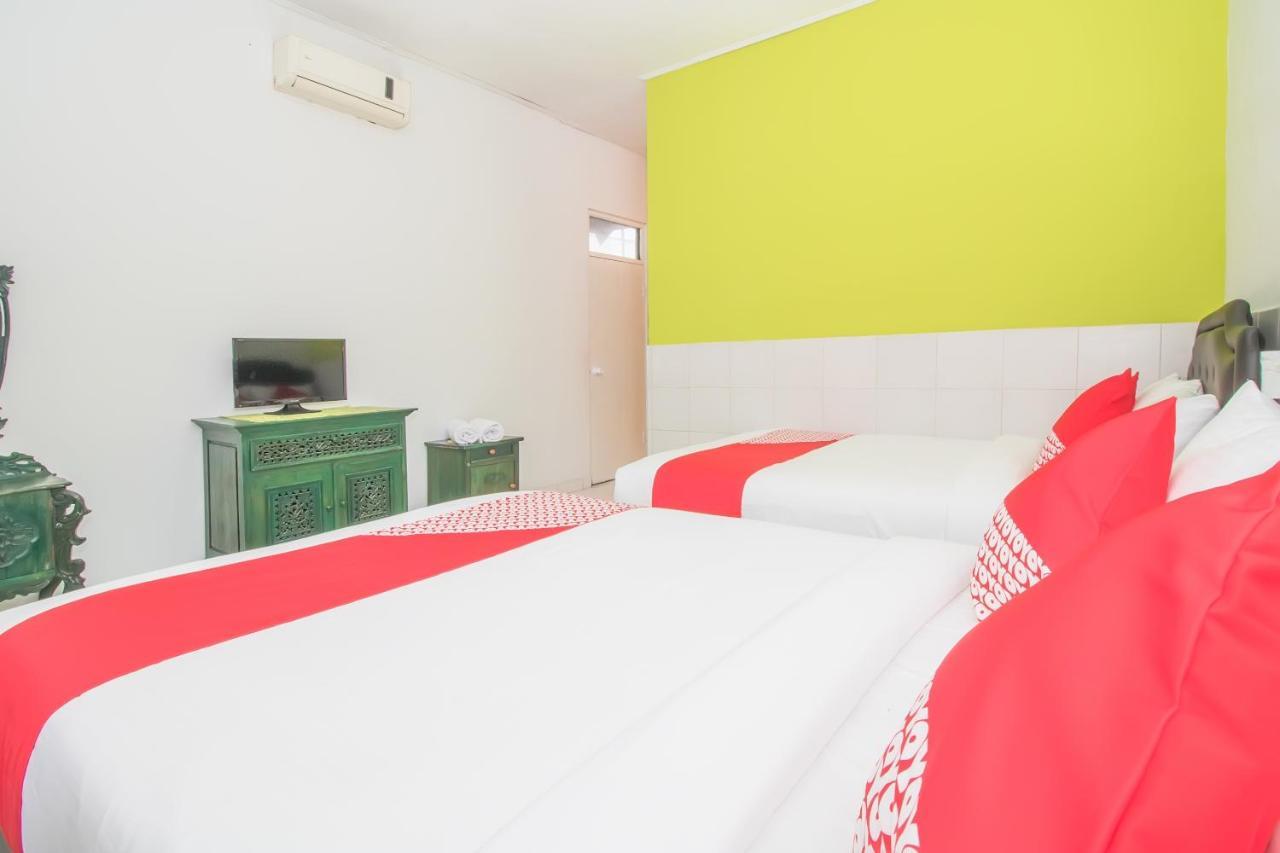 Oyo 2270 Hotel Taman Wirama Денпасар Екстериор снимка