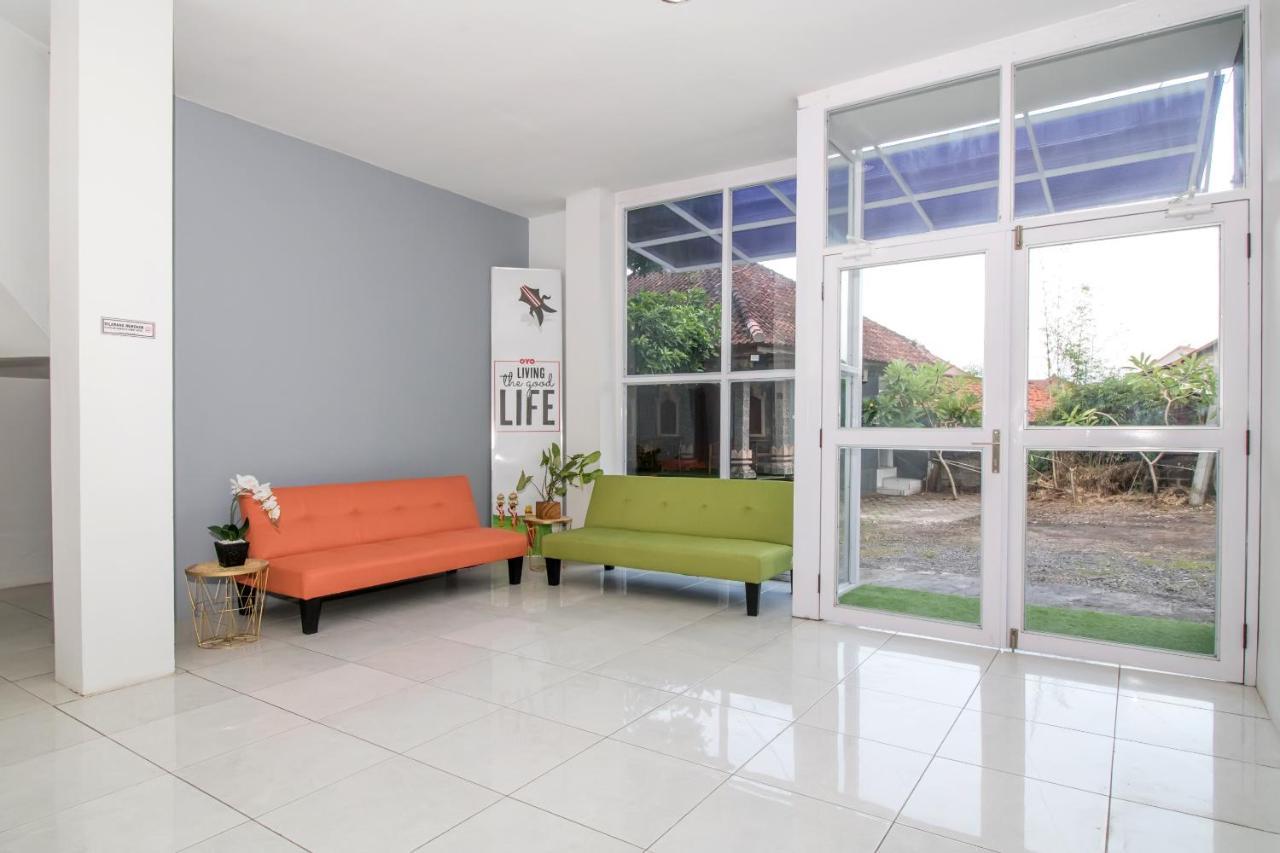 Oyo 2270 Hotel Taman Wirama Денпасар Екстериор снимка